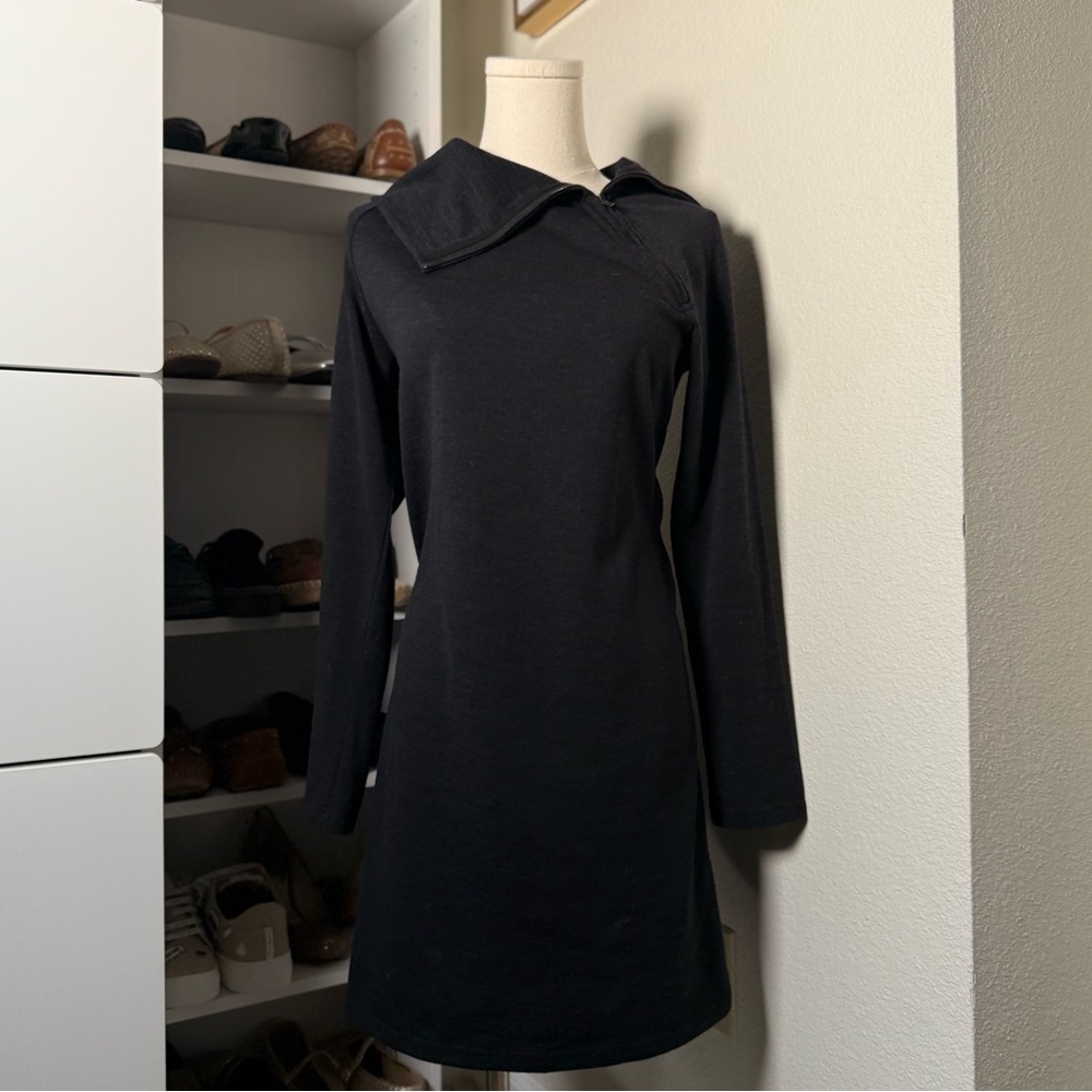 Neesha Black Asymmetrical Neck Long Sleeve Dress Size Medium